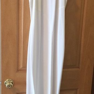 Size XL White Dress w/ cut out back